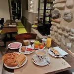 Cit'hotel De La Marne 2* Tarbes