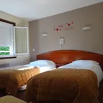 Hotell Cit'hotel De La Marne Tarbes