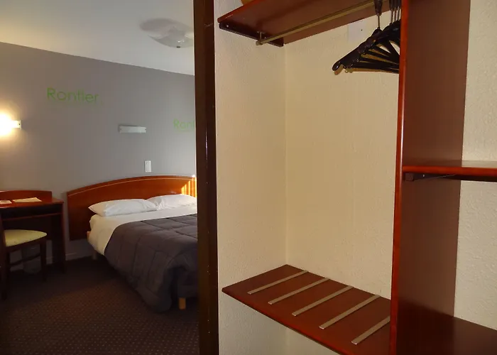 Cit'hotel De La Marne Hotell Tarbes