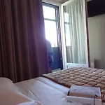 Cit'hotel De La Marne 塔布