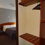 Cit'hotel De La Marne 酒店 塔布