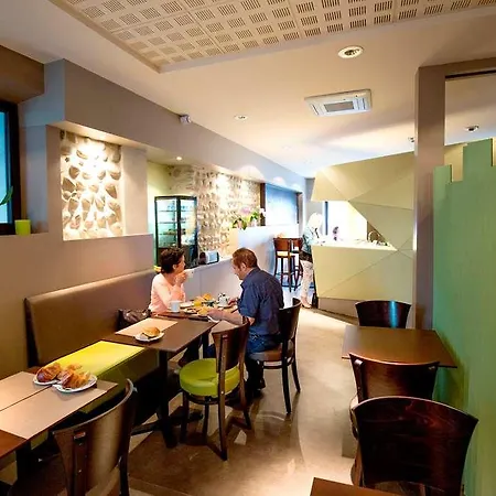 Cit'hotel De La Marne מלון טרבה