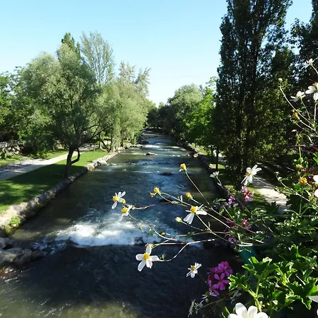 فندق Cit'hotel De La Marne تارْب