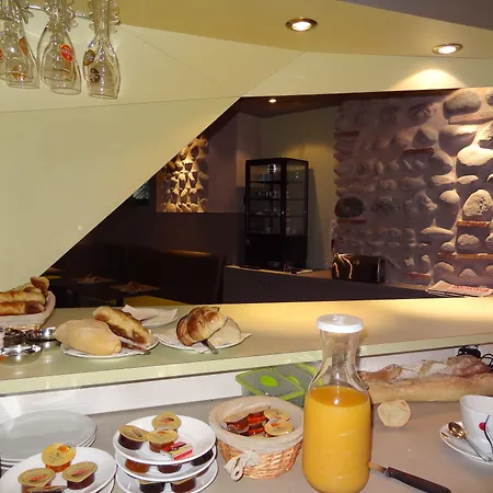 Cit'hotel De La Marne Отель 2*