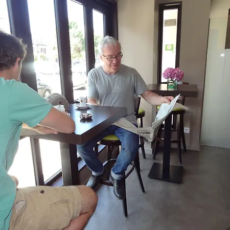 Cit'hotel De La Marne تارْب