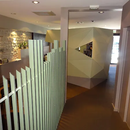 Cit'hotel De La Marne 2* 塔布