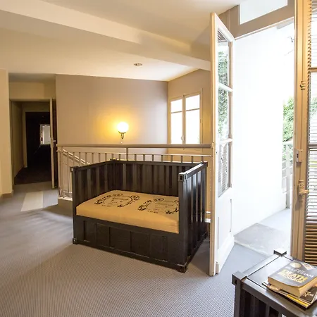 Cit'hotel De La Marne فندق تارْب