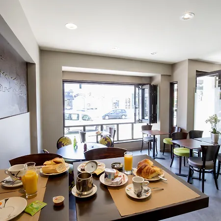 Cit'hotel De La Marne فندق تارْب