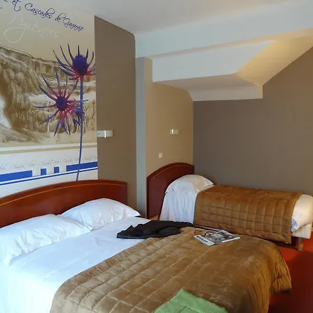 מלון Cit'hotel De La Marne 2*