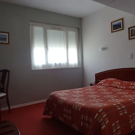 מלון Cit'hotel De La Marne 2*