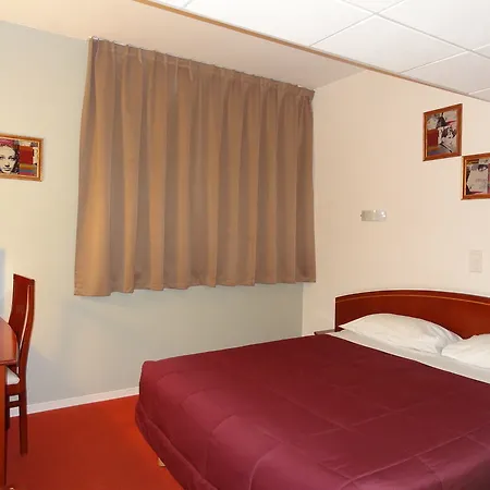 מלון Cit'hotel De La Marne טרבה