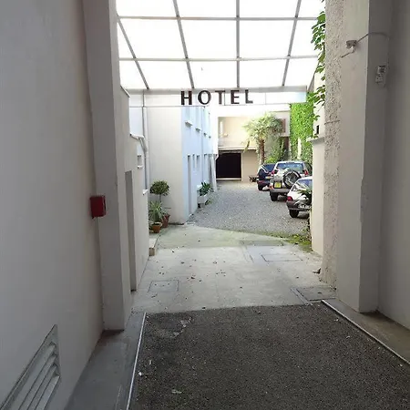 Cit'hotel De La Marne 2*