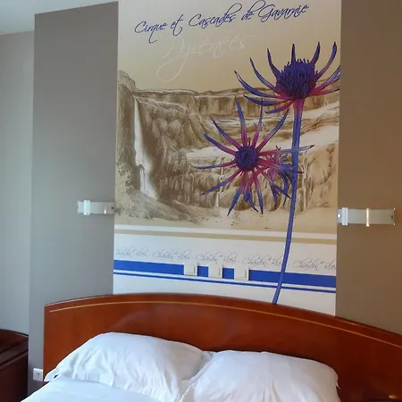 מלון Cit'hotel De La Marne 2*