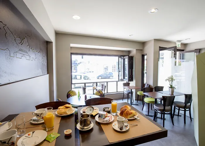 Cit'hotel De La Marne 호텔 타르브